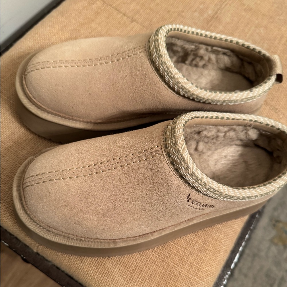 Koolaburra by UGG Burree platform Women’s Slippers size 7